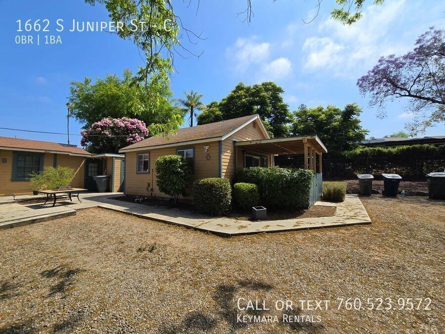 1662 S Juniper St #C - Photo 4 of 22