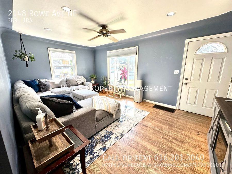 2148 Rowe Ave Ne - Photo 3 of 8