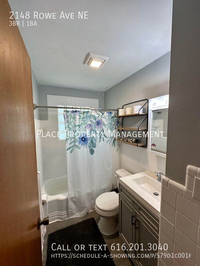 2148 Rowe Ave Ne - Photo 5 of 8