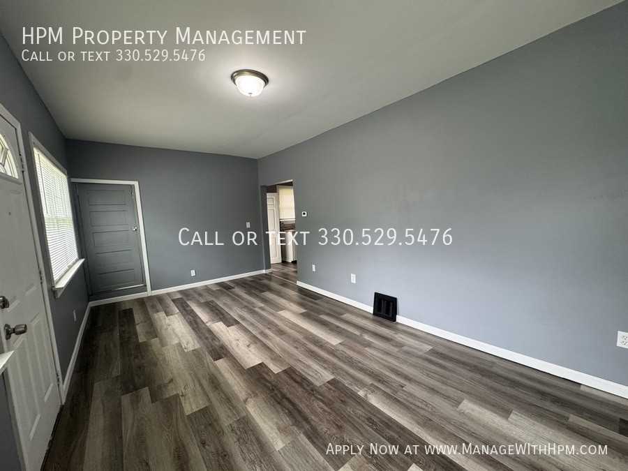131 50th St Se - Photo 3 of 8