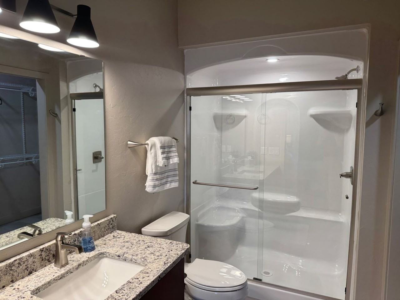 The Wit : Resort Style Living - Photo 7 of 17