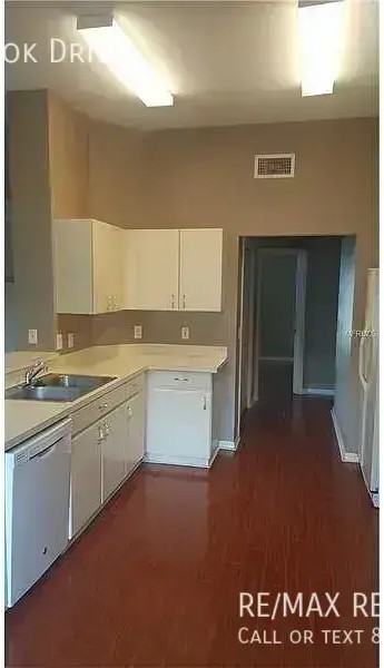 10620 Deepbrook Dr - Photo 4 of 8