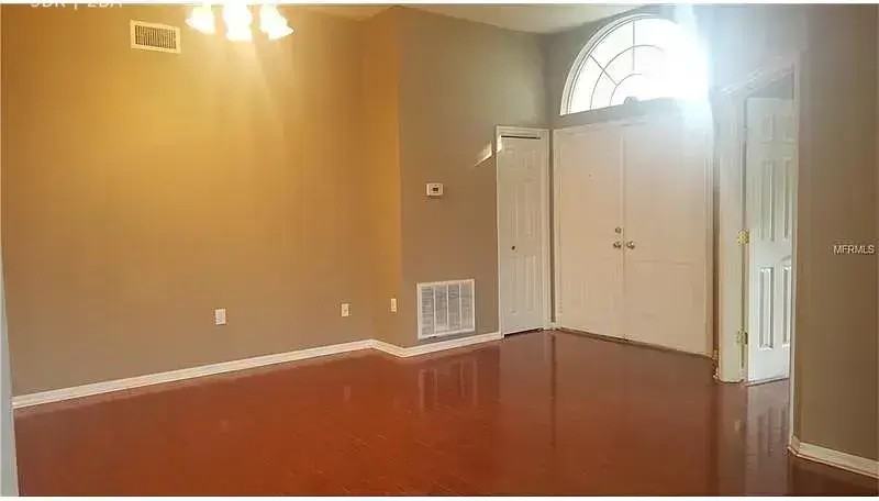 10620 Deepbrook Dr - Photo 6 of 8