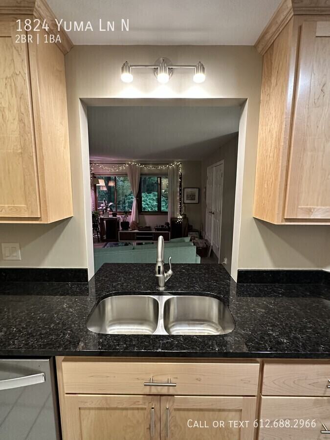 1824 Yuma Ln N - Photo 4 of 27