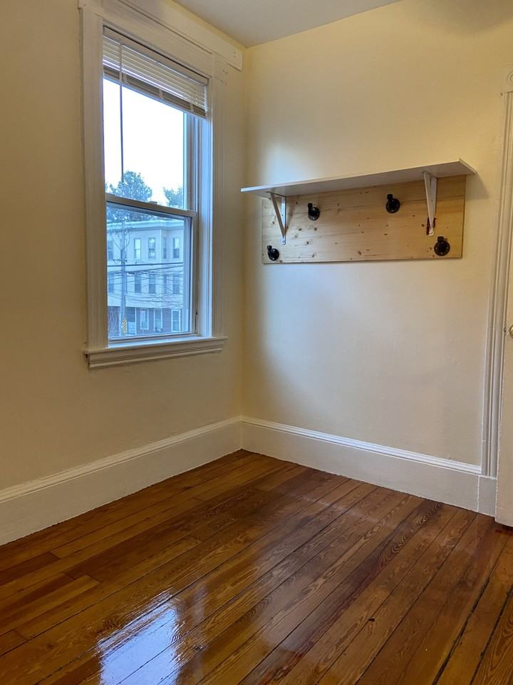 257 Beacon St #2 - Photo 7 of 18