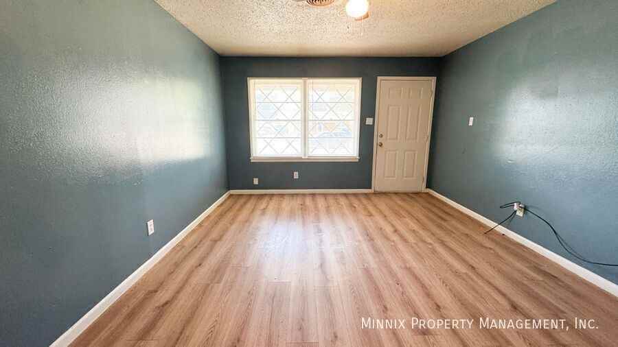 5433 6th St - Photo 6 of 25