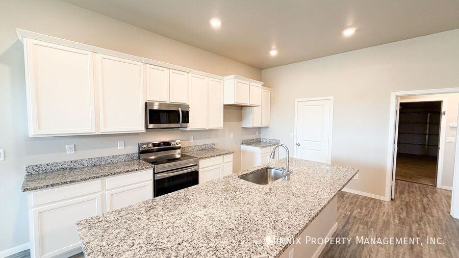 1907 Kirksey Ave - Photo 3 of 18