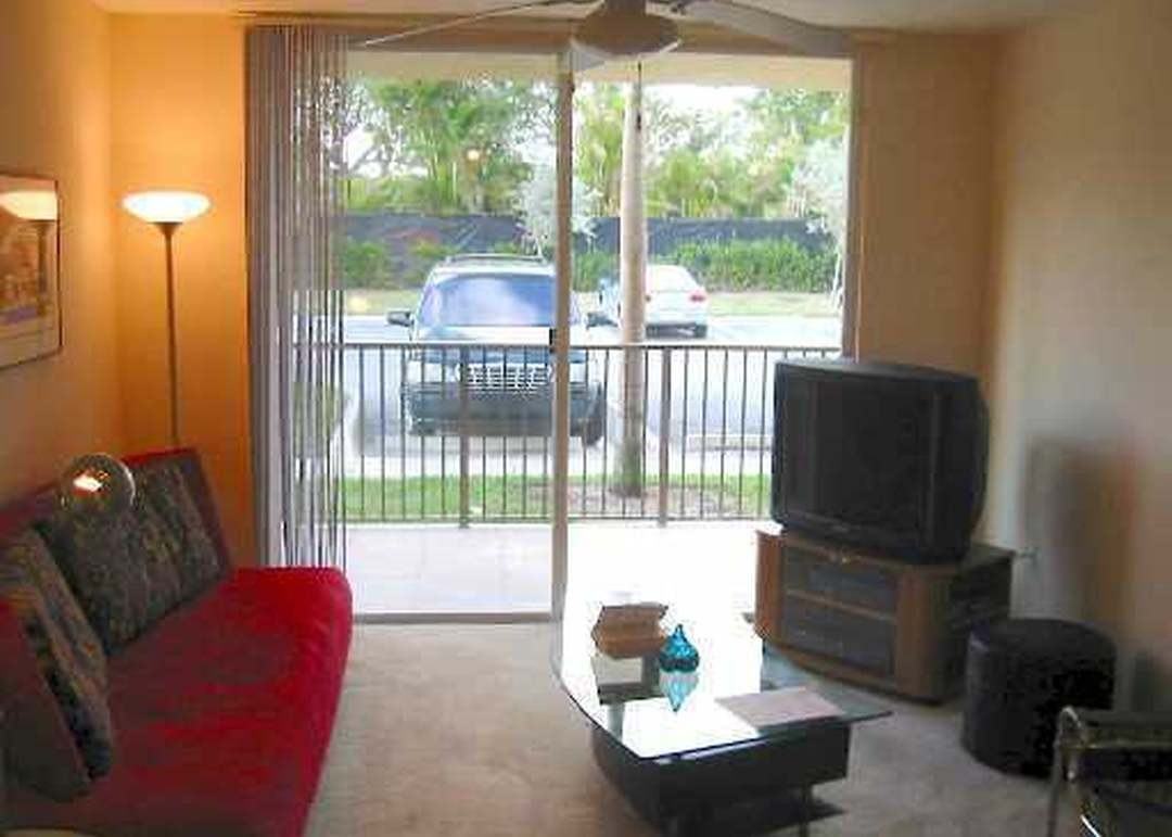 1007 Villa Circle #1007 - Photo 6 of 13