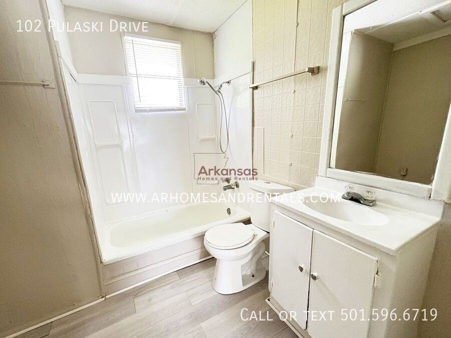 102 Pulaski Dr - Photo 4 of 7