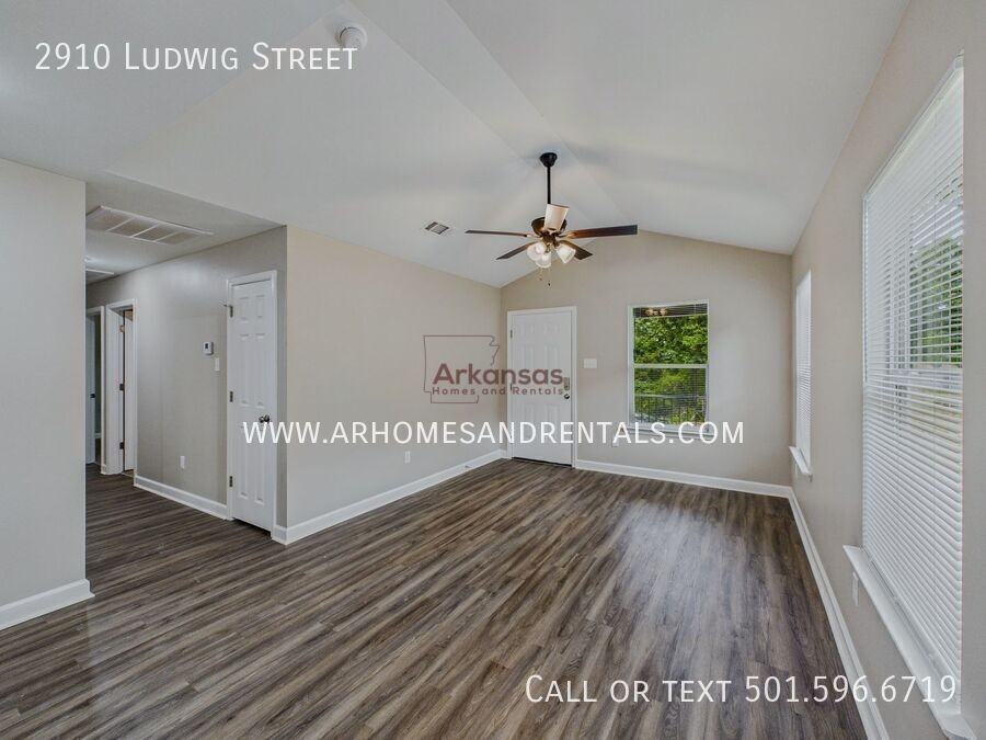 2910 Ludwig St - Photo 2 of 16