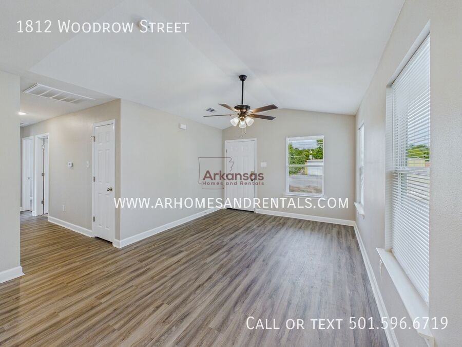 1812 S Woodrow St - Photo 2 of 15
