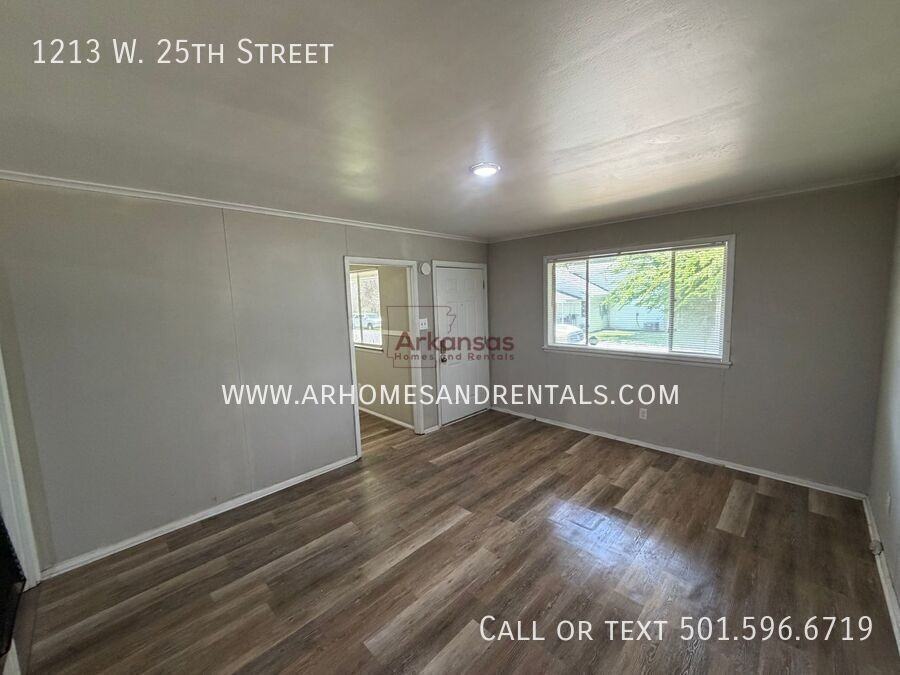 1213 W 25th St - Photo 2 of 9