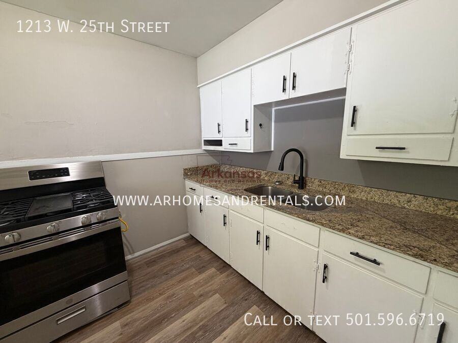 1213 W 25th St - Photo 5 of 9