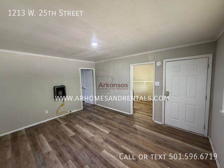 1213 W 25th St - Photo 7 of 9