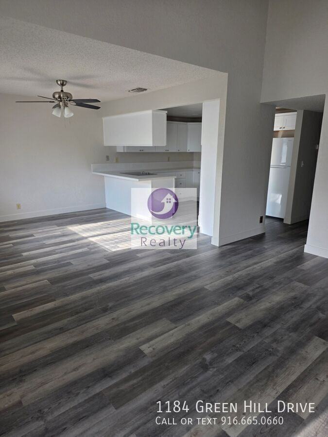 1184 Green Hill Dr - Photo 5 of 18