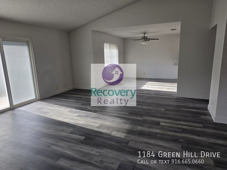 1184 Green Hill Dr - Photo 6 of 18
