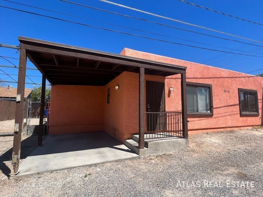 2819 N Castro Ave #01