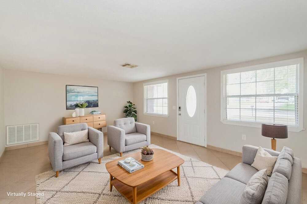 6024 Boxwood Dr - Photo 3 of 19