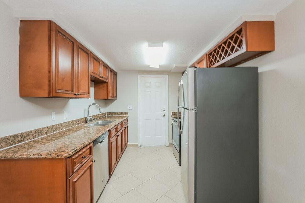 6024 Boxwood Dr - Photo 7 of 19