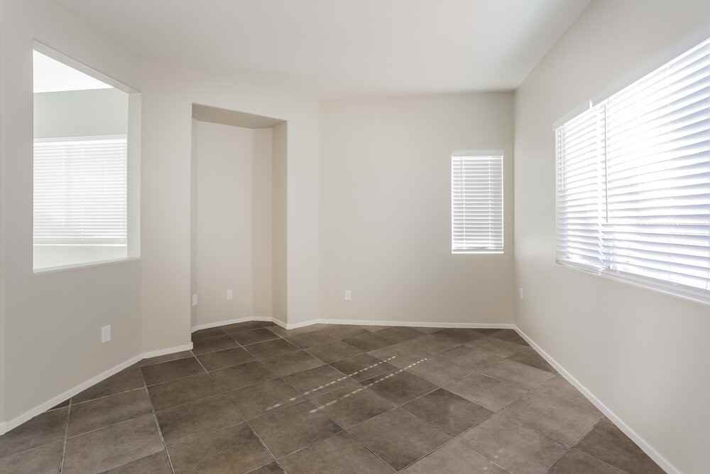 10413 Sloping Hill Ave - Photo 5 of 16