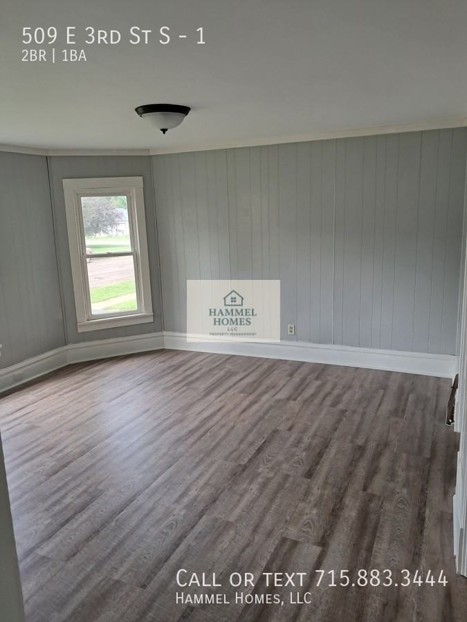 509 E 3rd St S #1 - Photo 3 of 18