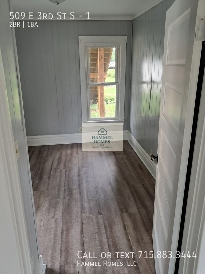 509 E 3rd St S #1 - Photo 5 of 18