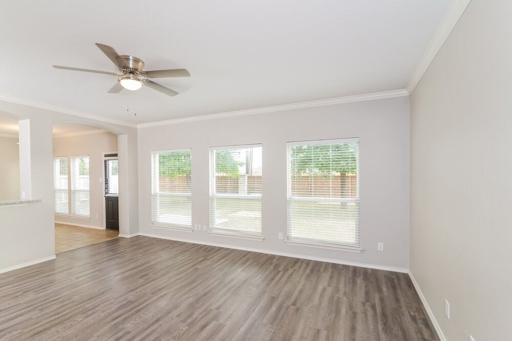4323 Gentle Grove Dr - Photo 5 of 17