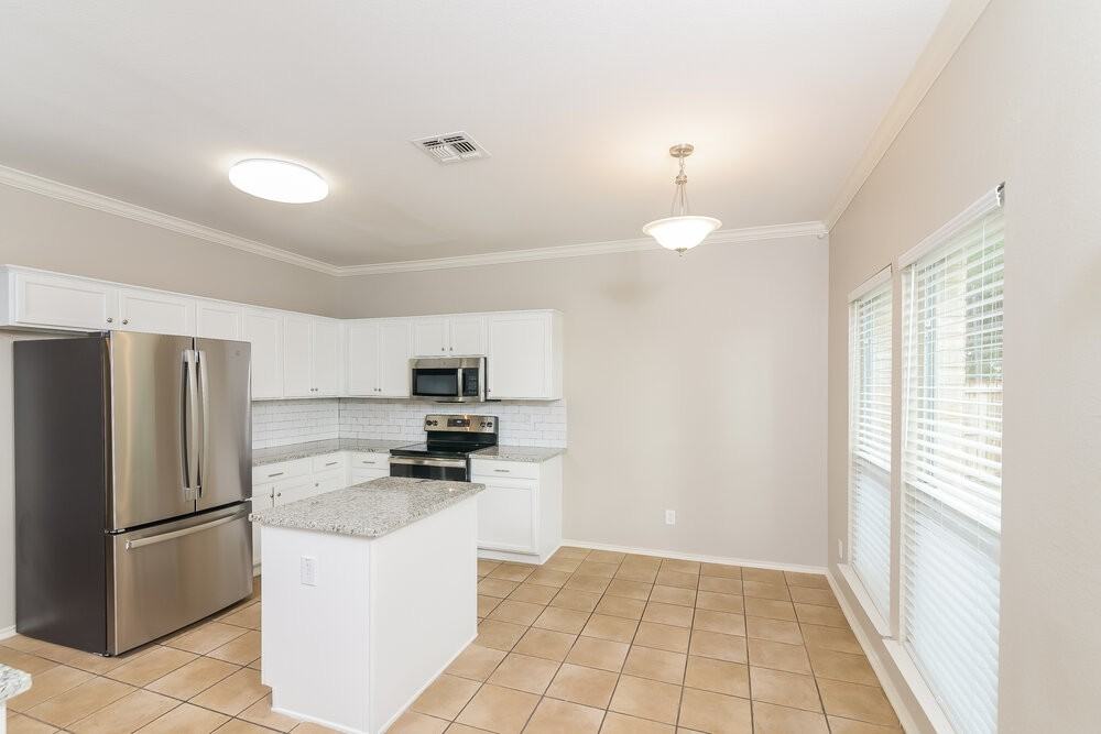 4323 Gentle Grove Dr - Photo 7 of 17