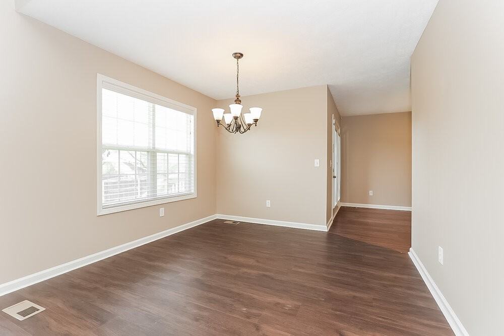 210 Valley Ct - Photo 5 of 16
