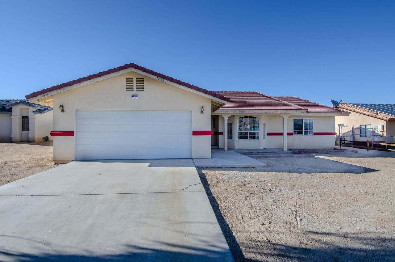 72548 Sunnyslope Drive - Photo 2 of 20