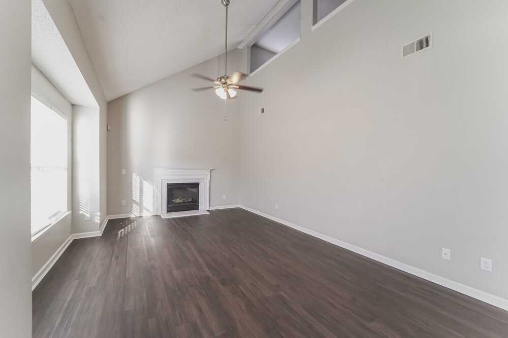 2700 Hampton View Ct - Photo 6 of 17