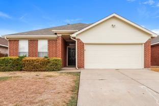 7213 Park Creek Cir W - Photo 1 of 1