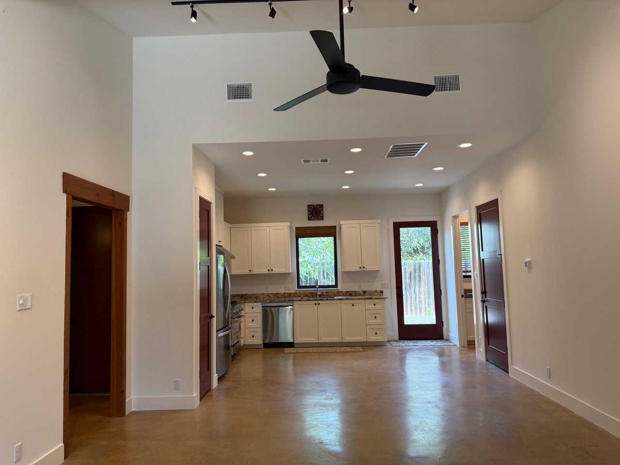 103 Old Austin Hwy #NA - Photo 5 of 18