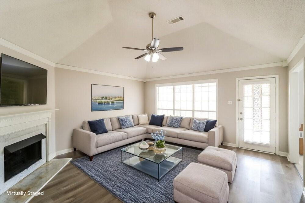 10029 Woodland Grove Dr - Photo 4 of 19