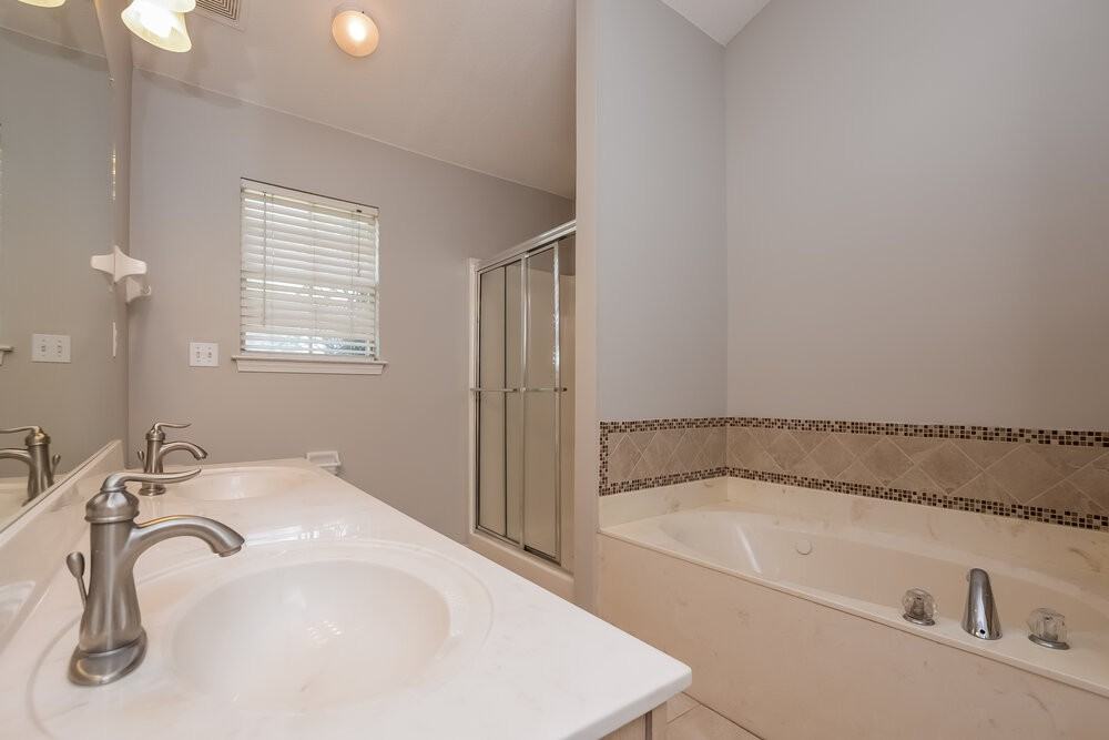 810 Lakemont Dr - Photo 7 of 13