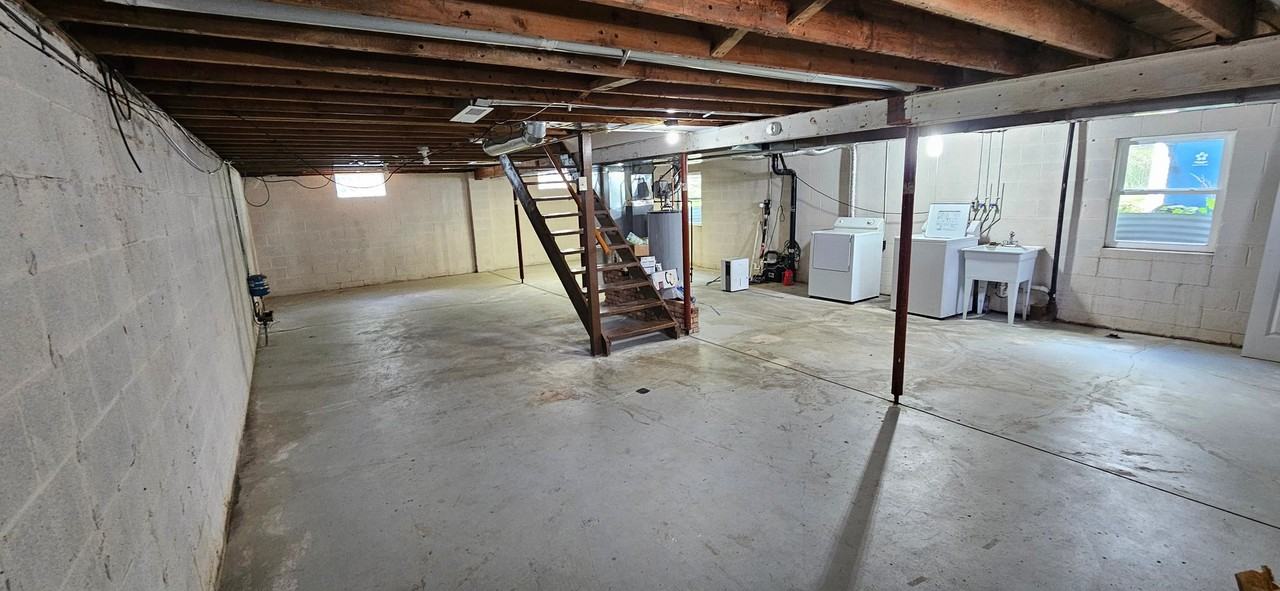536 Miller Ave - Photo 6 of 16