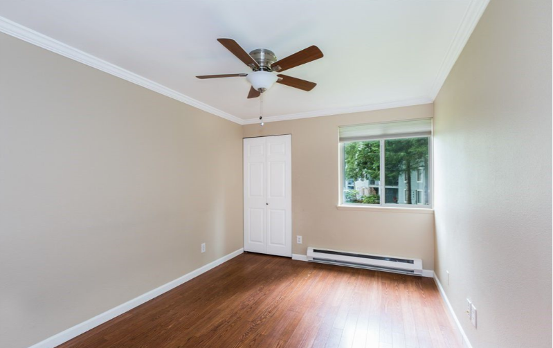 4629 W Lake Sammamish Pkwy Se - Photo 3 of 6
