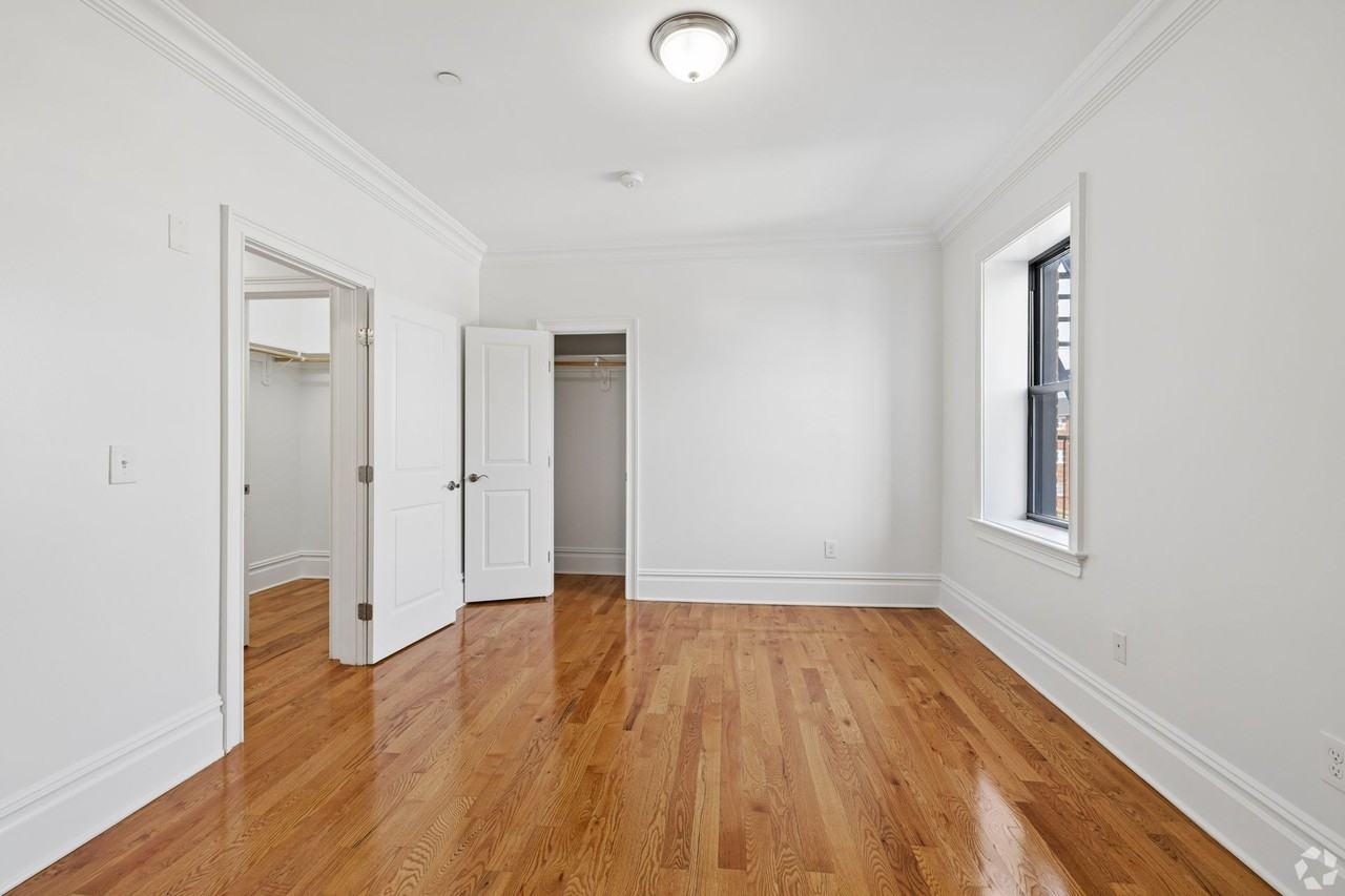 Ponciana Apartments: Contemporary Comfort and Affordable Luxury in North Bergen! - Photo 4 of 12