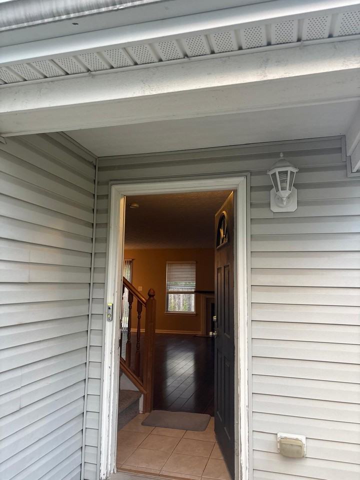 5667 Glass Chimney Ln - Photo 2 of 12