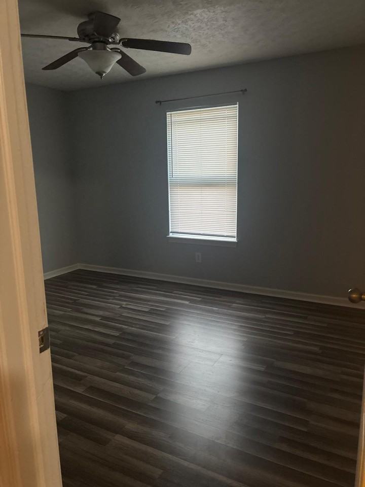 5667 Glass Chimney Ln - Photo 6 of 12