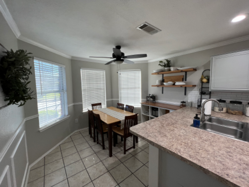 777 Eagle Dr - Photo 4 of 10