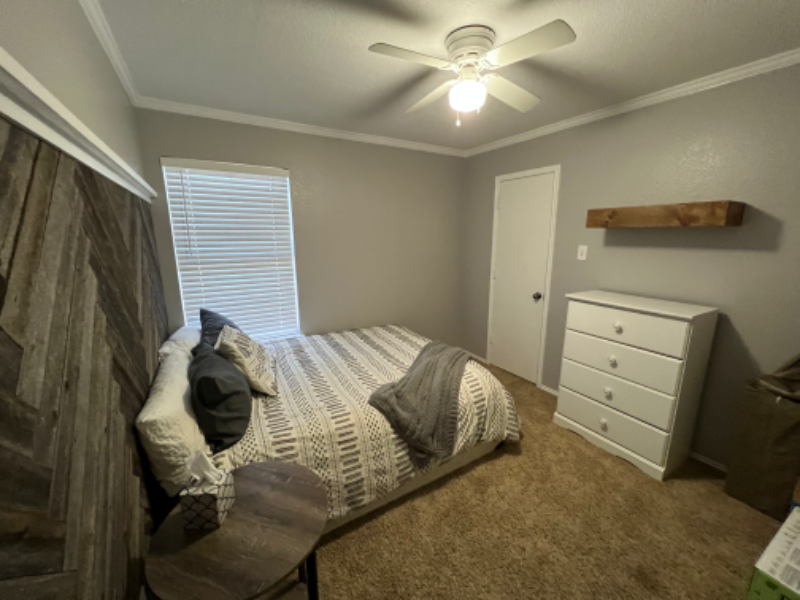 777 Eagle Dr - Photo 6 of 10