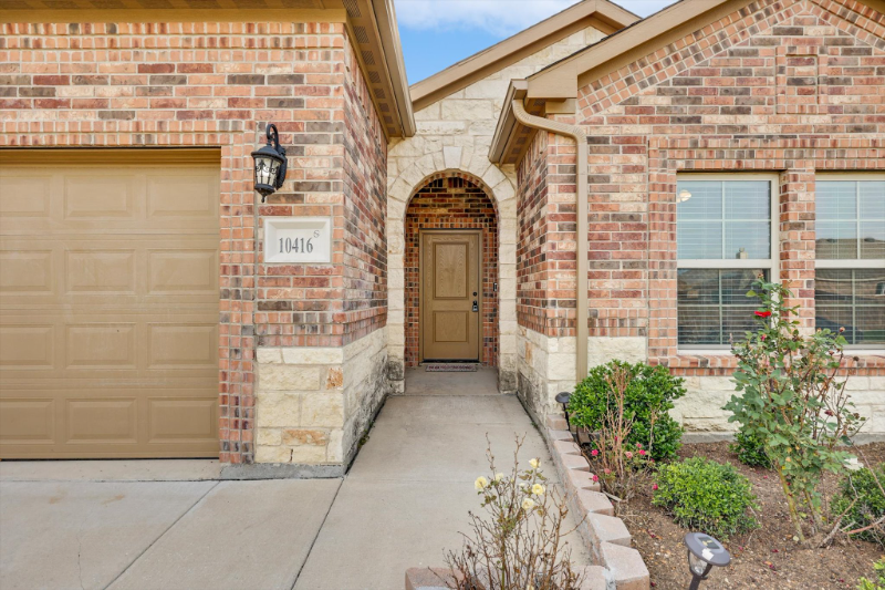 10416 Talus Dr - Photo 2 of 29