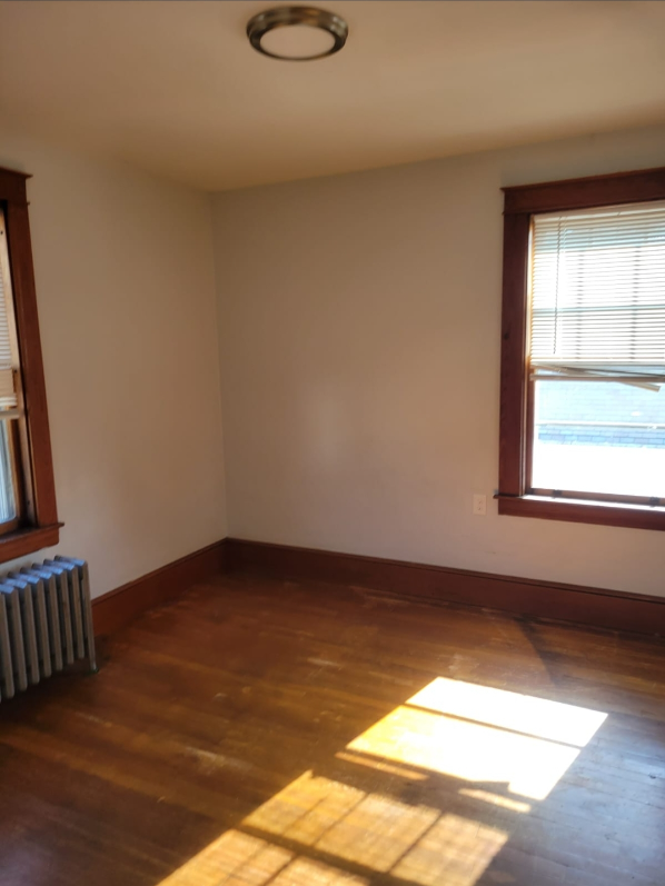 293 3E Amherst St - Photo 5 of 7