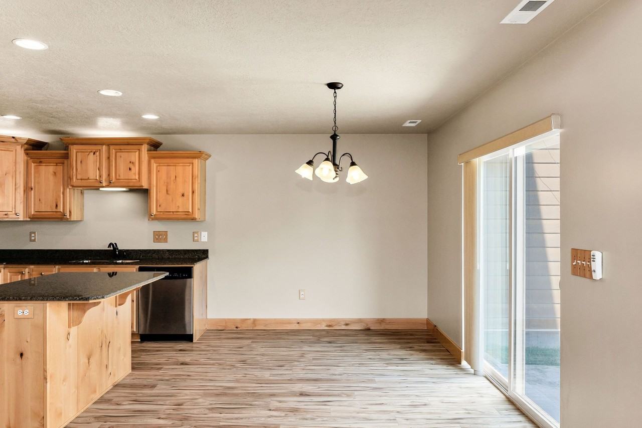 369 Se - Photo 6 of 20