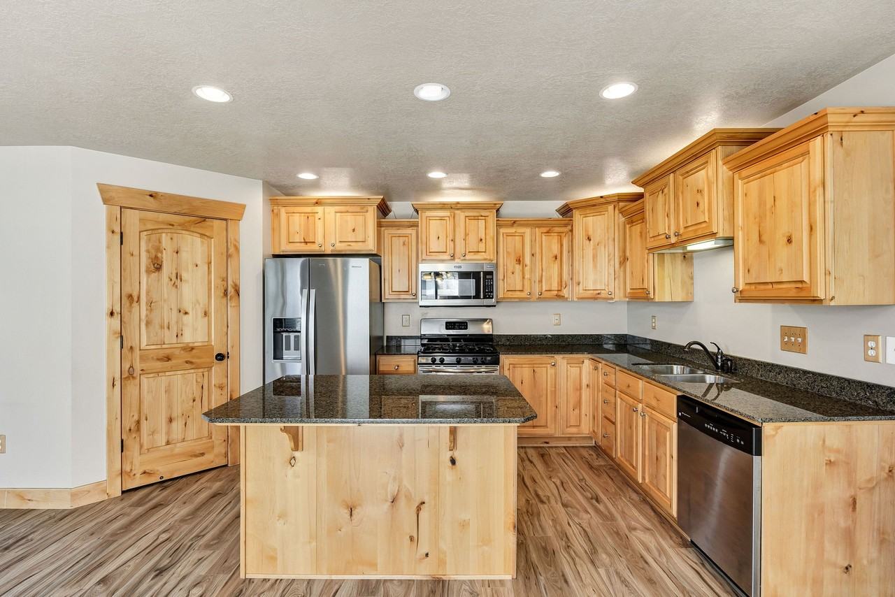 369 Se - Photo 7 of 20
