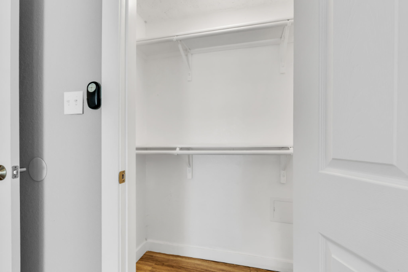 825 12th St #5 - Photo 6 of 13