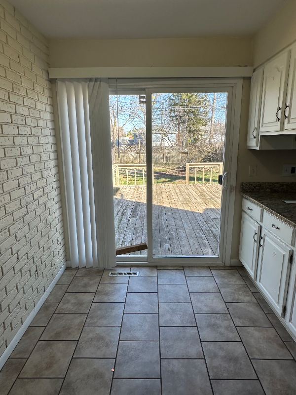 6902 Ardelle Dr - Photo 5 of 19