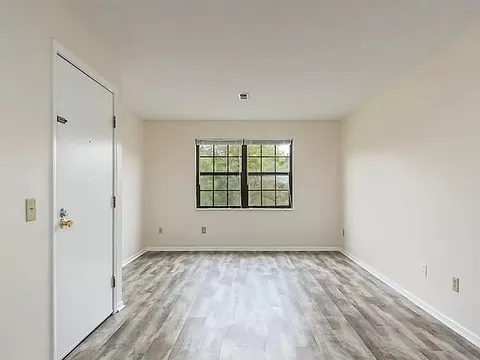 28 Scioto Dr #C - Photo 2 of 12