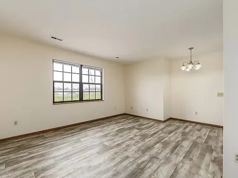 28 Scioto Dr #C - Photo 7 of 12